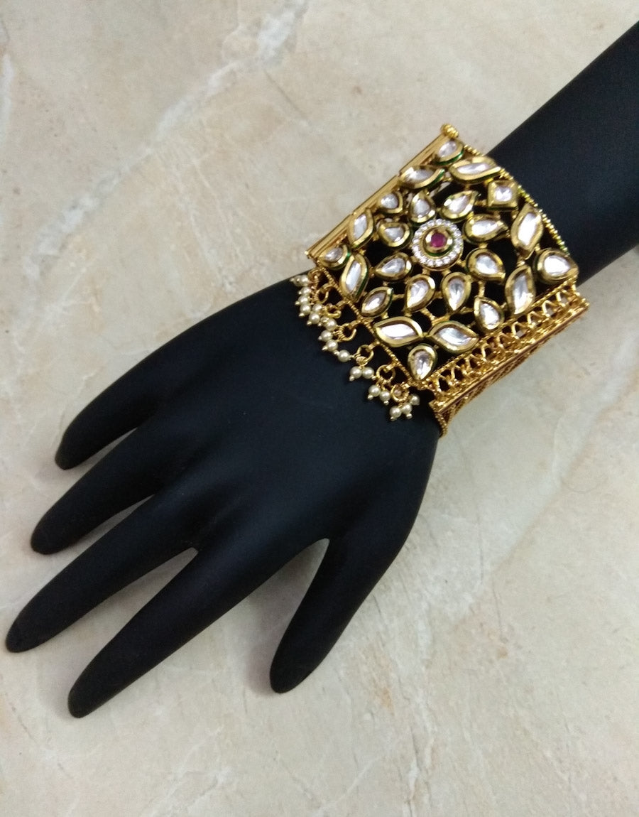 Kundan hand store jewellery