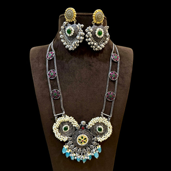 Navita Silver Necklace with Earrings Set